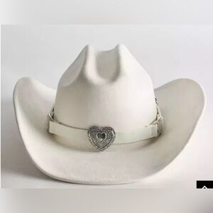 ♥️ 2/$10 White Cowboy Hat with Heart Detail
